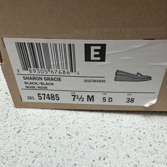 Clarks Black Leather Loafers for Women - Picture 3 of 7